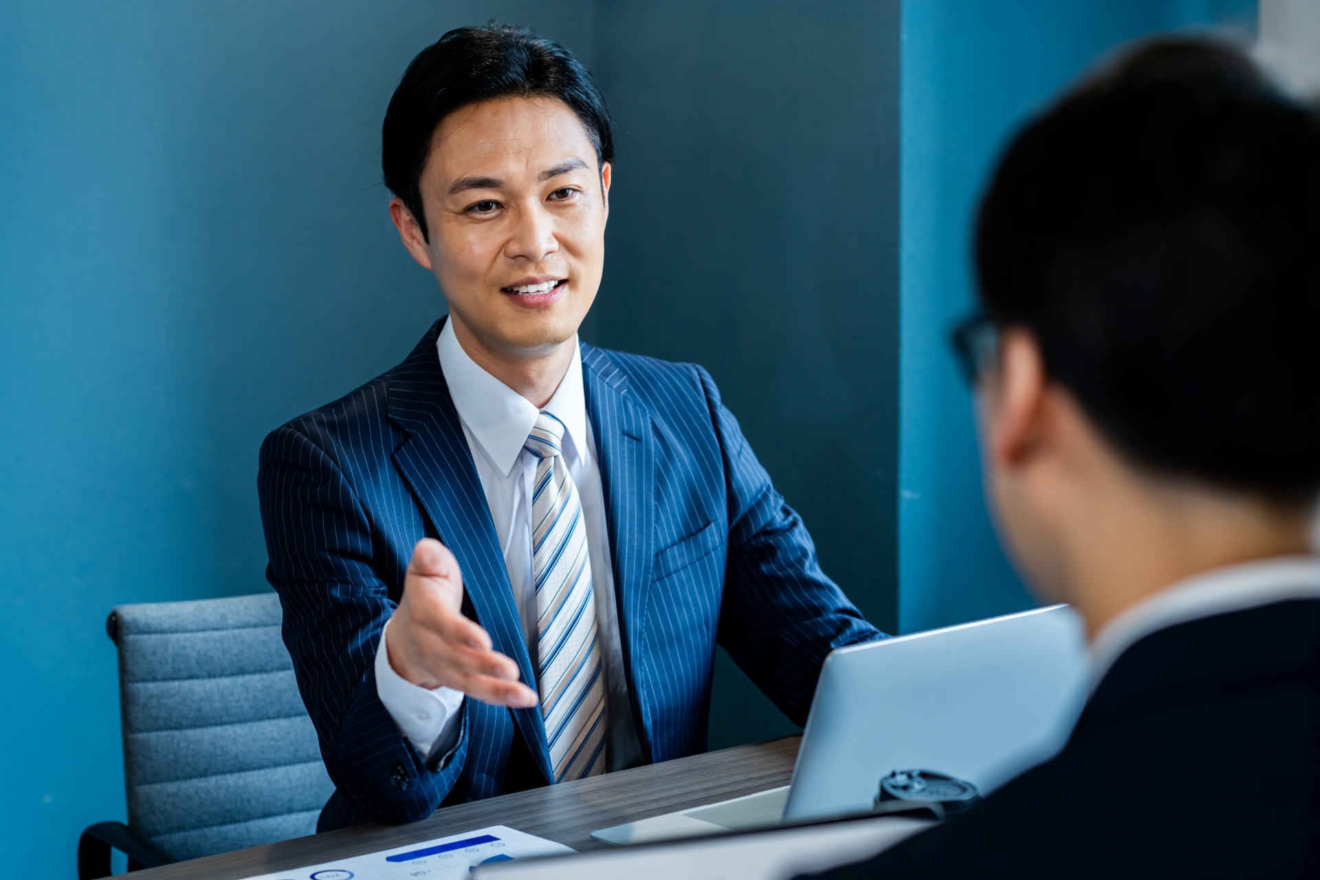 説得力と影響力を高めるスキル研修